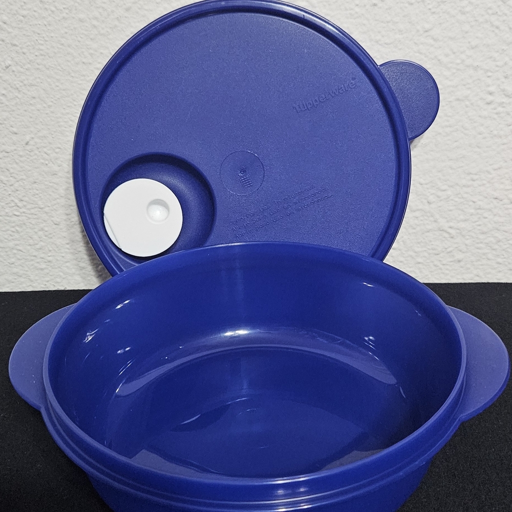 Tupperware Blue Dining Set - Picture 2 of 5